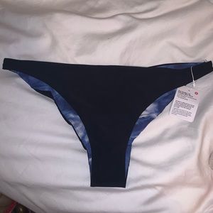 Lululemon Black / blue bathing suit bottoms